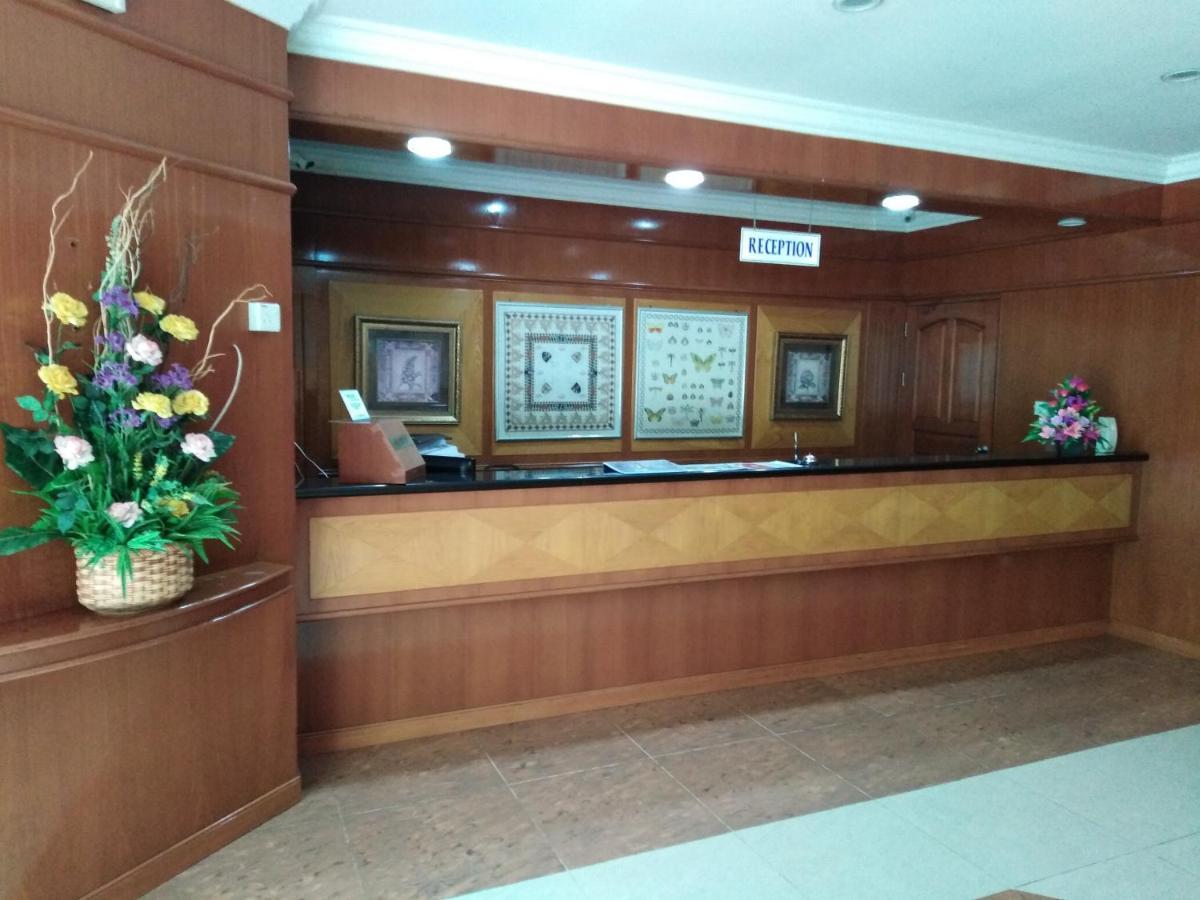 ซารา โฮเต็ล Hotel ลาบวน ภายนอก รูปภาพ