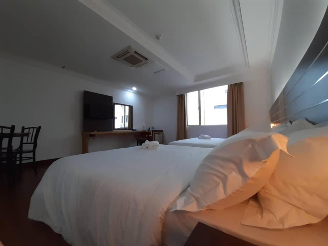 ซารา โฮเต็ล Hotel ลาบวน ภายนอก รูปภาพ