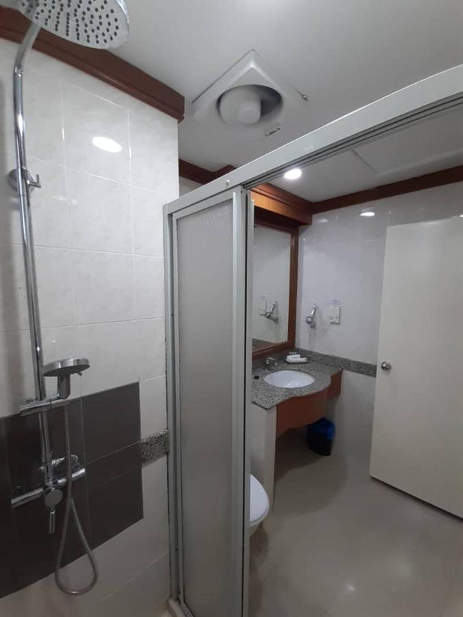 ซารา โฮเต็ล Hotel ลาบวน ภายนอก รูปภาพ